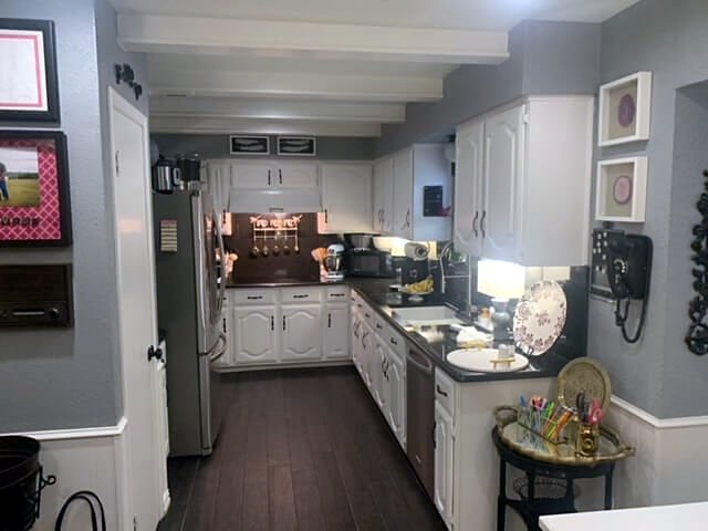 Summer Glen — existing kitchen before renovation
