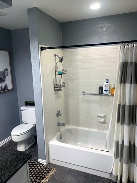 Summer Glen — existing bathroom before renovation